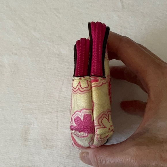 Coach Waverly Pink Floral Small Wallet - Picture 4 of 9